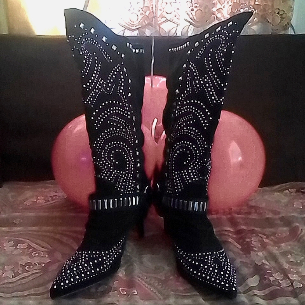 Women's Size 10M Studded Boots